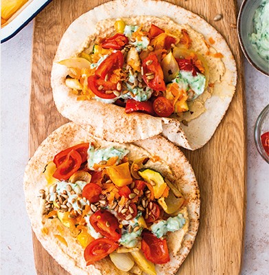 vegan-wrap-met-gegrilde-groenten-tatziki-en-hummus
