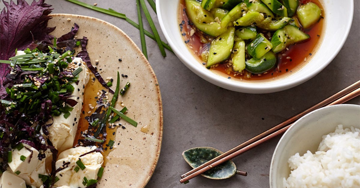 Recept voor Koreaanse komkommersalade en zijden tofu