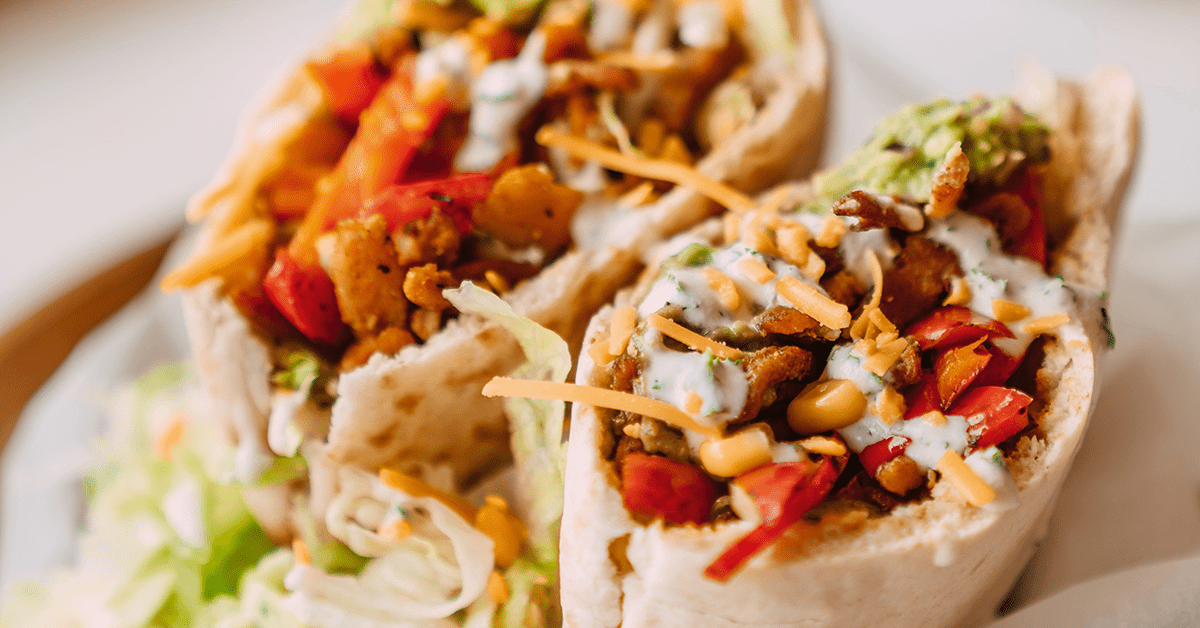 Vegan lunch: recept pitabroodjes met gyros en guacamole