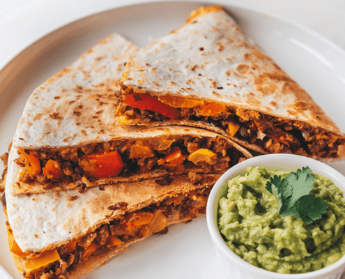 Quésadillas végétaliennes au poivron et guacamole