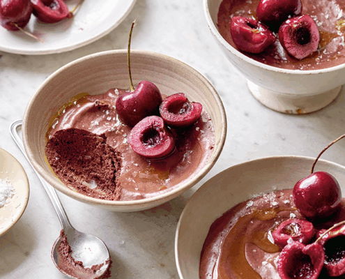 vegan chocomousse met olijfolie en kersen