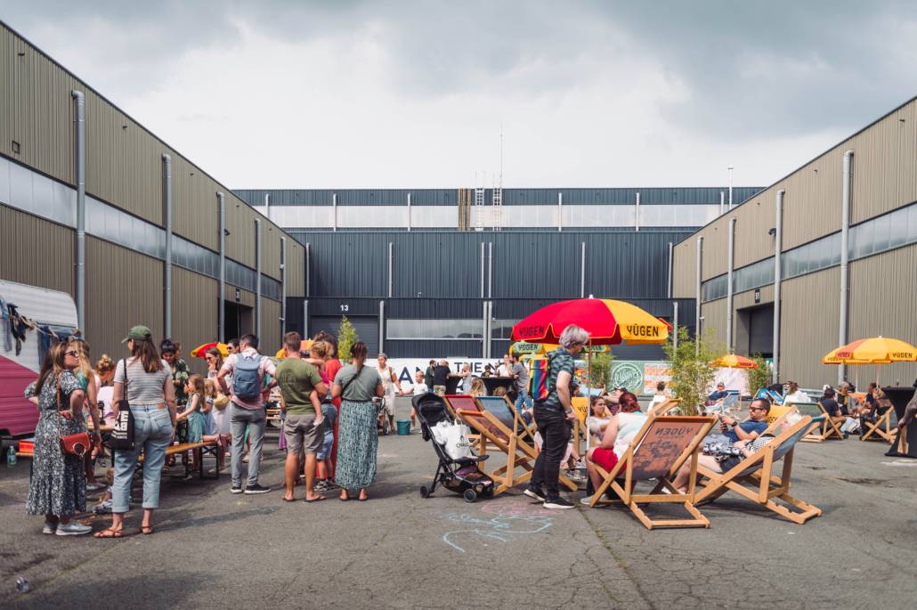 Buitenplein Vegan Summer Fest met mensen